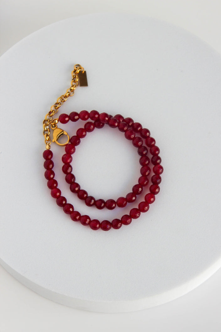 Necklace with Tiny Burgundy Agate Stones 