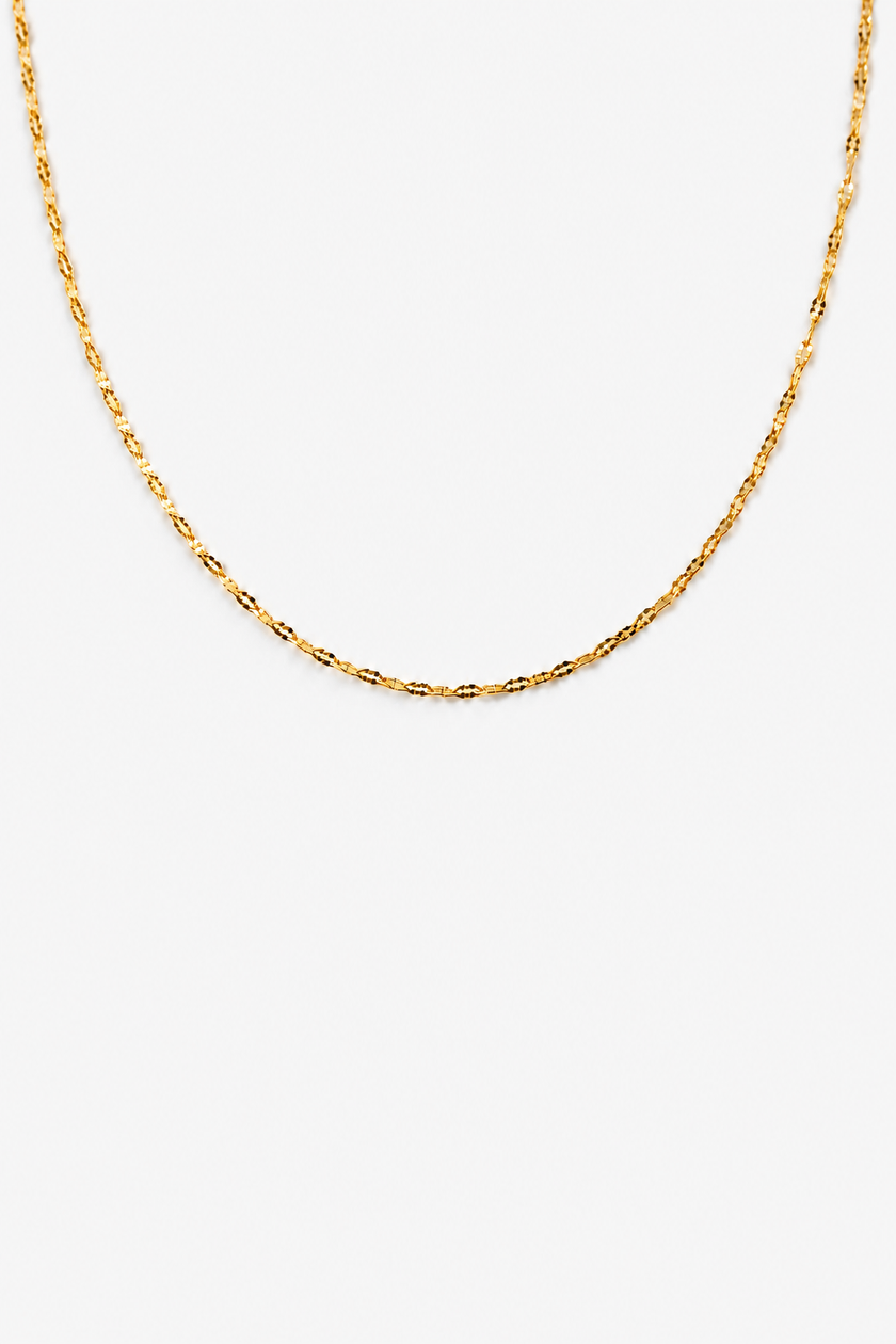 Colar em Aço Dourado Minimalista Torcido