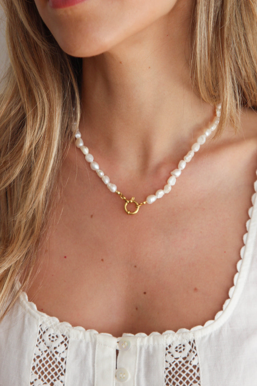 Colar com Pérolas Naturais 2 em 1 com Concha Caracol Removível