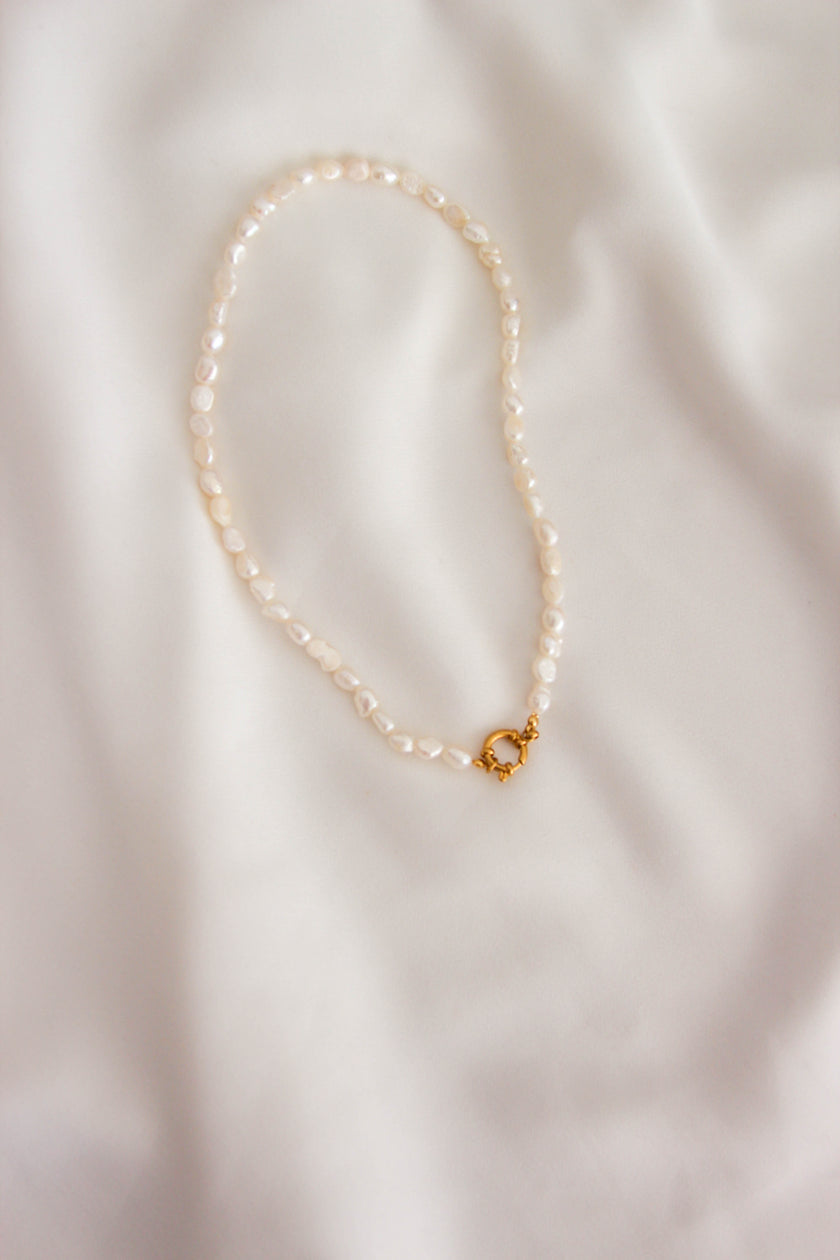 Colar com Pérolas Naturais 2 em 1 com Concha Caracol Removível