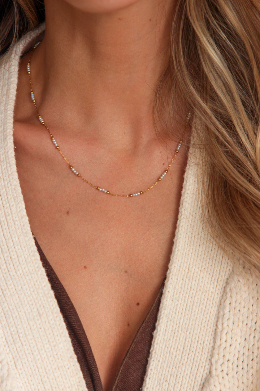 Colar de Esferas e Pérolas Pequeninas