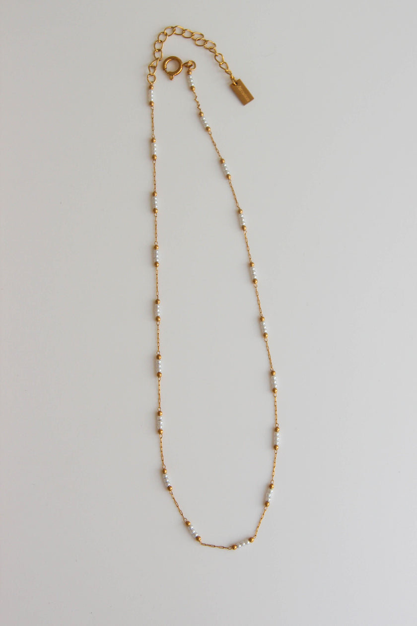 Colar de Esferas e Pérolas Pequeninas