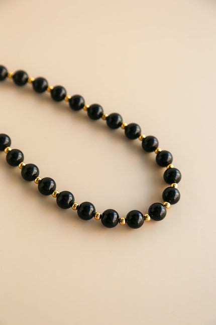 Colar de Pedras Pretas Ónix e Esferas em Aço