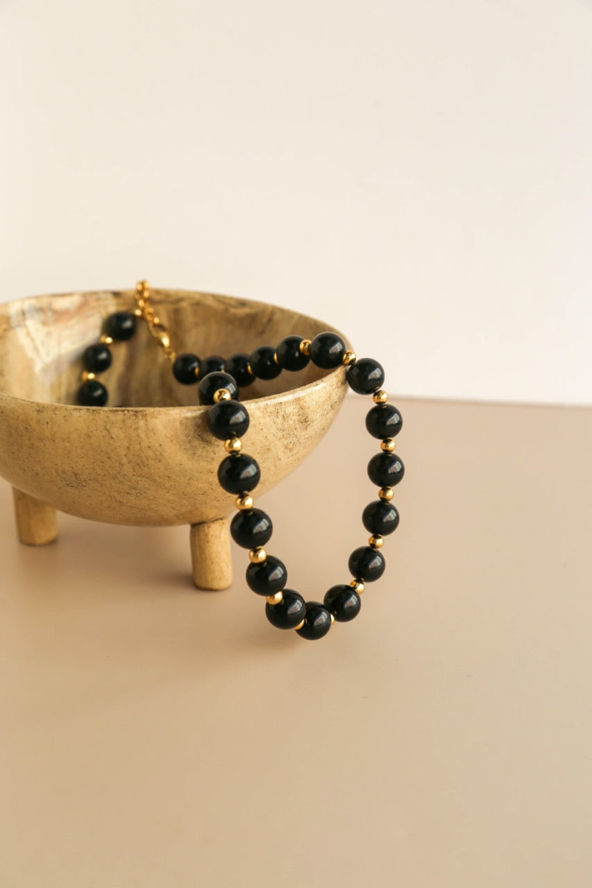 Colar de Pedras Pretas Ónix e Esferas em Aço