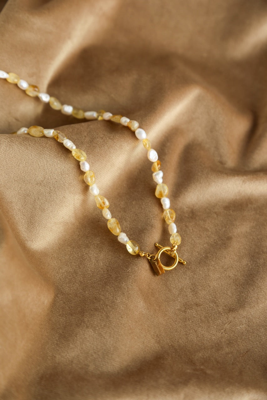 Colar de Pérolas Naturais e Pedras Ágata Amarela