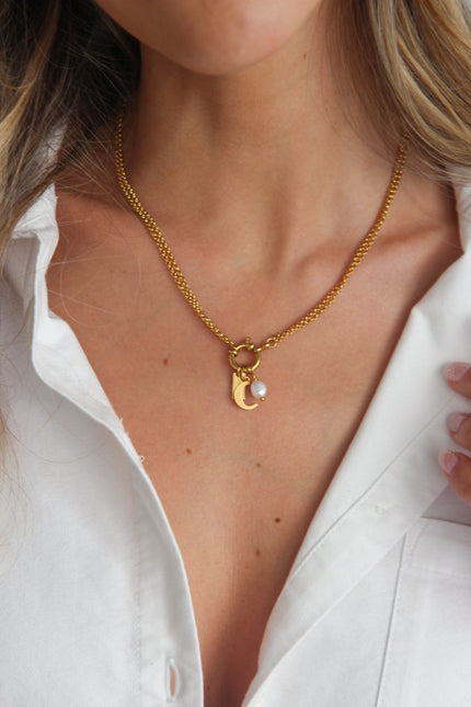 Colar em Aço Dourado Duplo com Letra e Pérola Removíveis