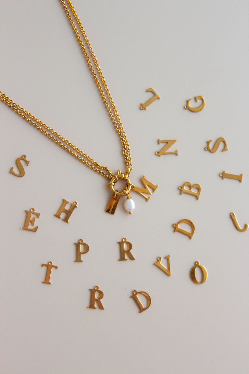 Colar em Aço Dourado 2 em 1 com Letra e Pérola Removíveis