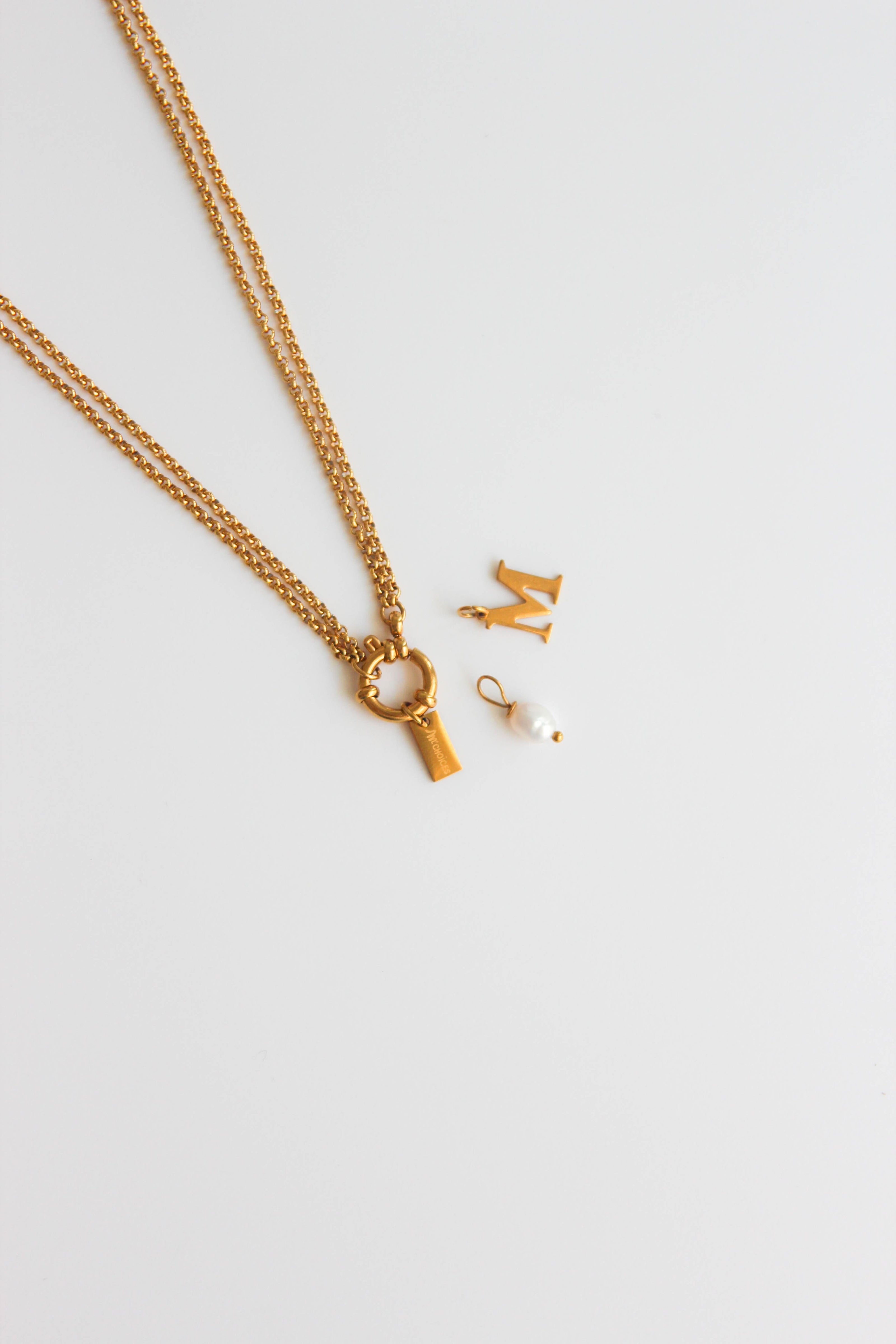 Colar em Aço Dourado Duplo com Letra e Pérola Removíveis