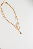 Colar em Aço Dourado Triplo com Letra