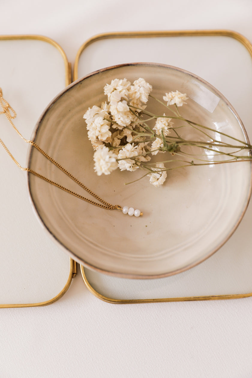 Gold Plated Steel Necklace with 3 Pearls