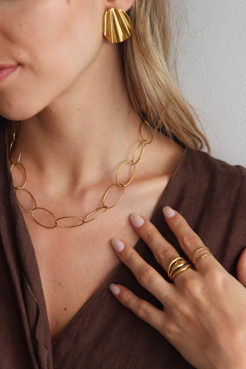 Colar em Aço Dourado com Elos