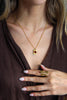 Colar em Aço Dourado com Pendente Rectangular e Pedra Ágata