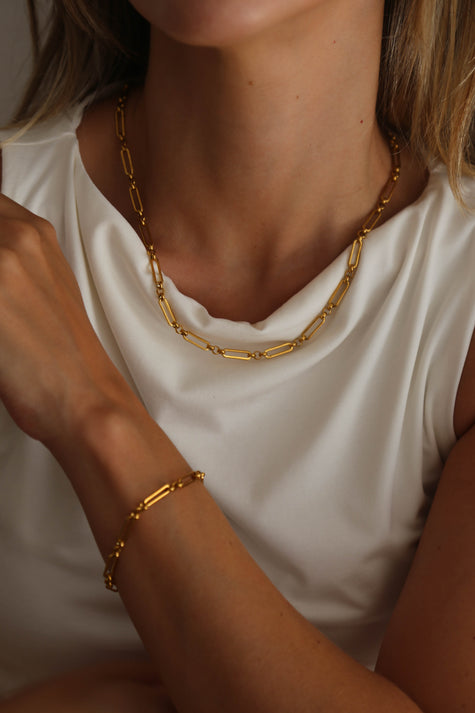 Colar em Aço Dourado ou Prateado com Elos Retangulares