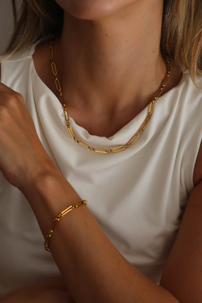 Colar em Aço Dourado ou Prateado com Elos Retangulares