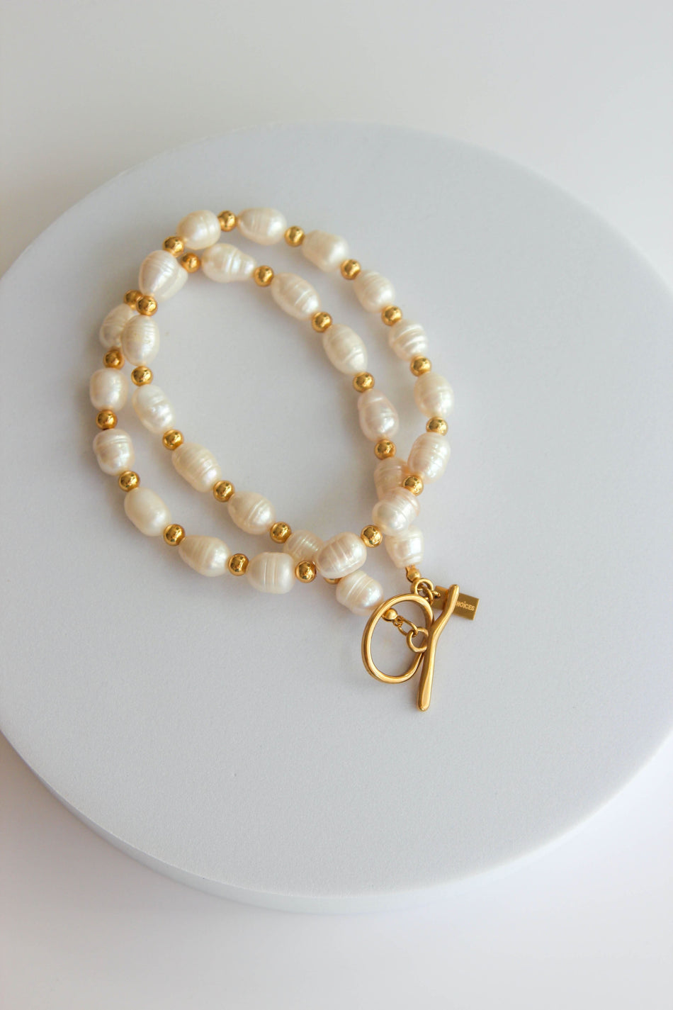 Colar em Aço com Pérolas Grandes e Esferas