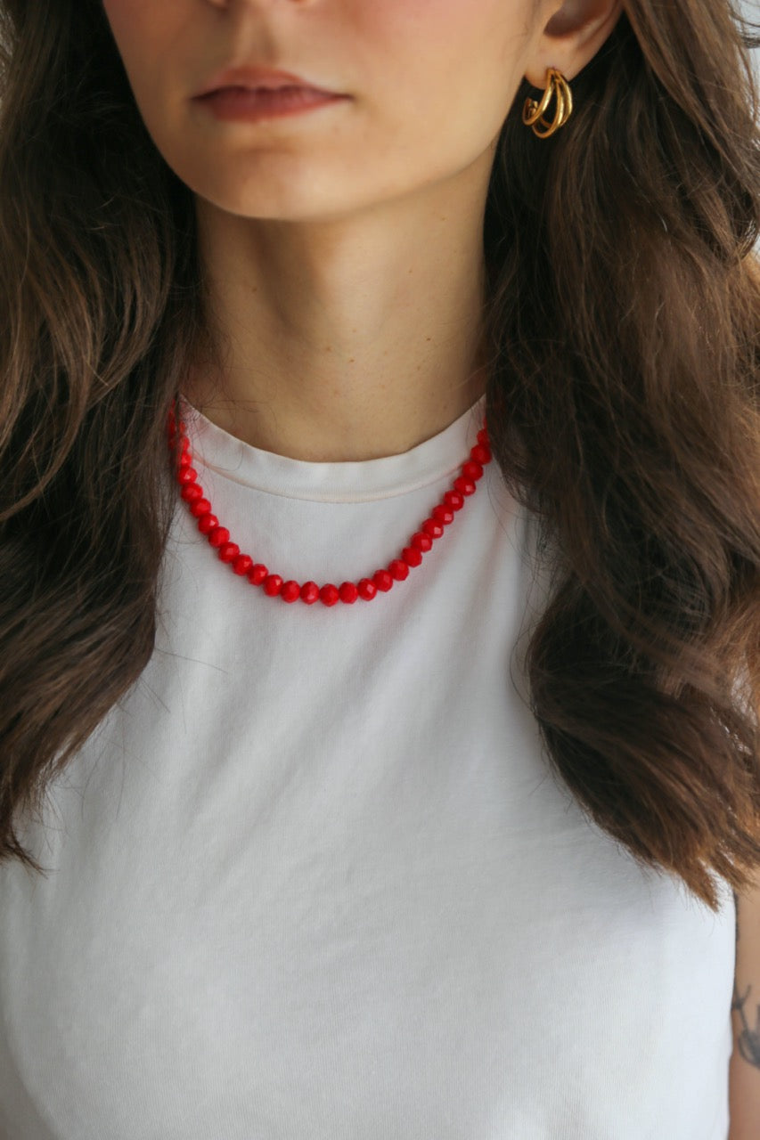 Colares de Cristal Coloridos com Tons Vermelhos