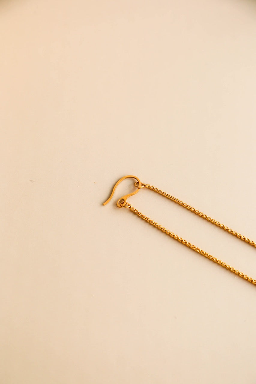 Colares em Aço com Pendentes Verde, Preto e Creme