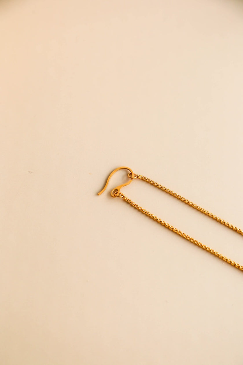 Colares em Aço com Pendentes Verde, Preto e Creme