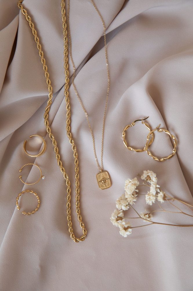 Corrente em Aço Dourada Comprida