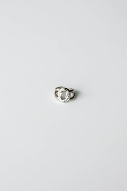 Earcuff em Aço com Nó Dourado ou Prateado