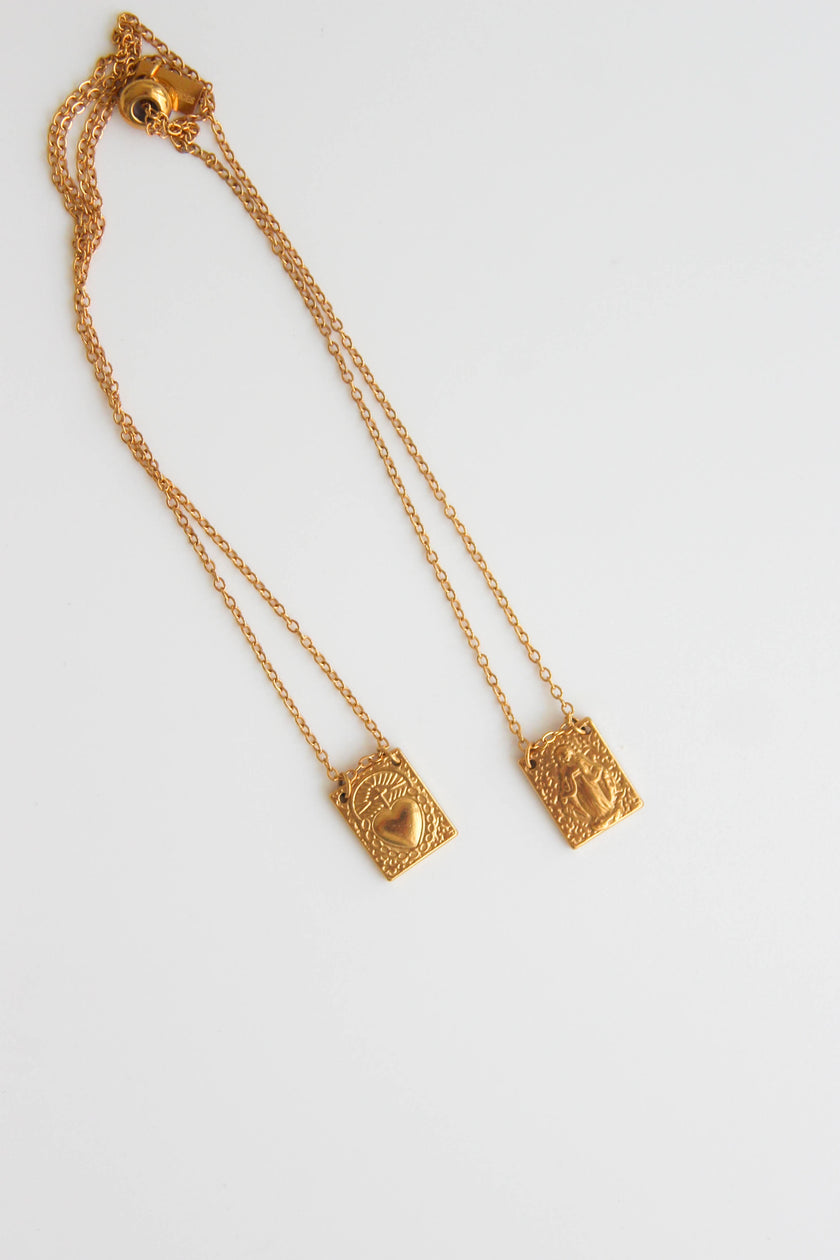 Escapulário em Aço 3 em 1 com Nossa Senhora dos Milagres