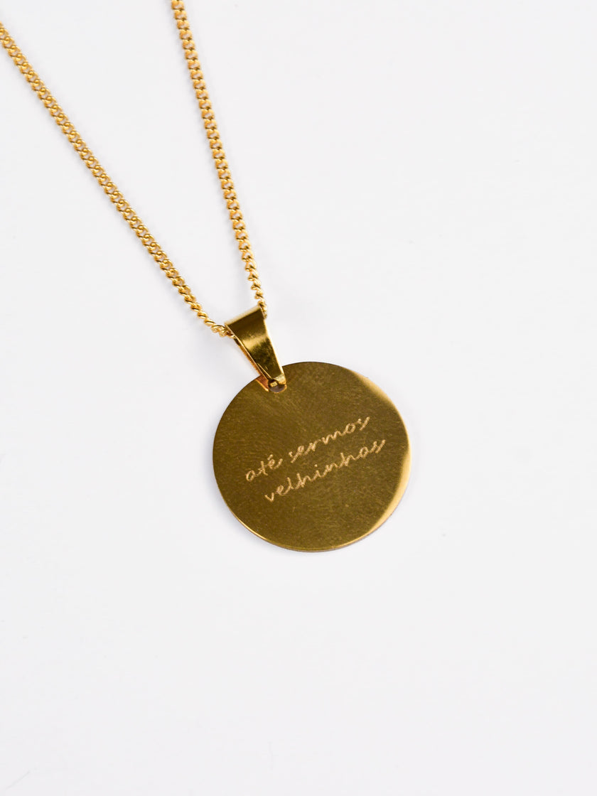 Colar em Aço com Medalha Personalizada | Gravação de Texto