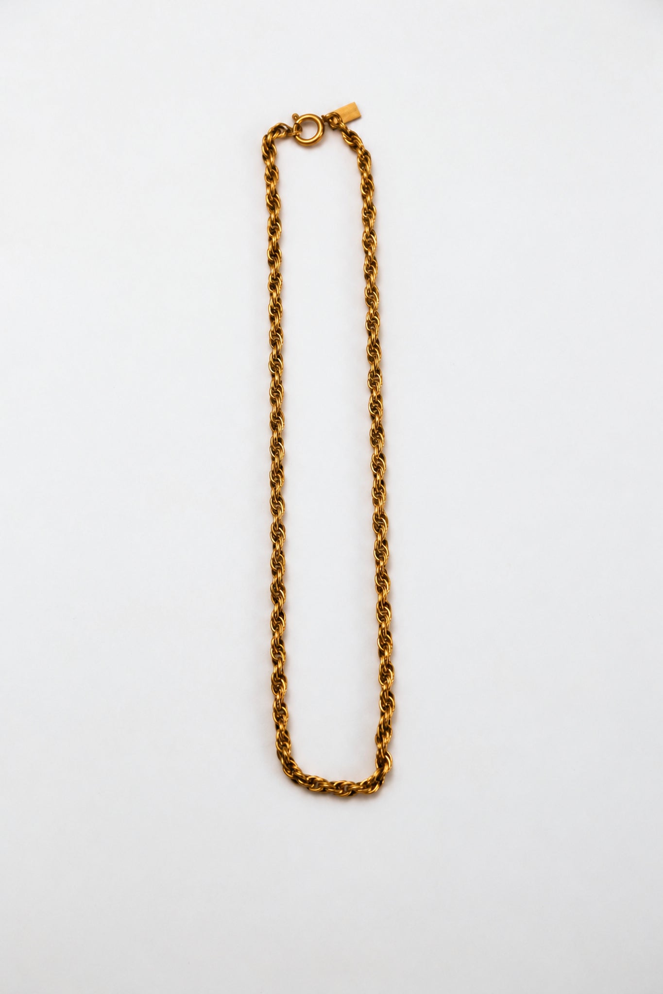 Colar em Aço Dourado ou Prateado com Corrente Torcida
