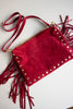 Mala de Pele Bordô com Tachas e Franjas