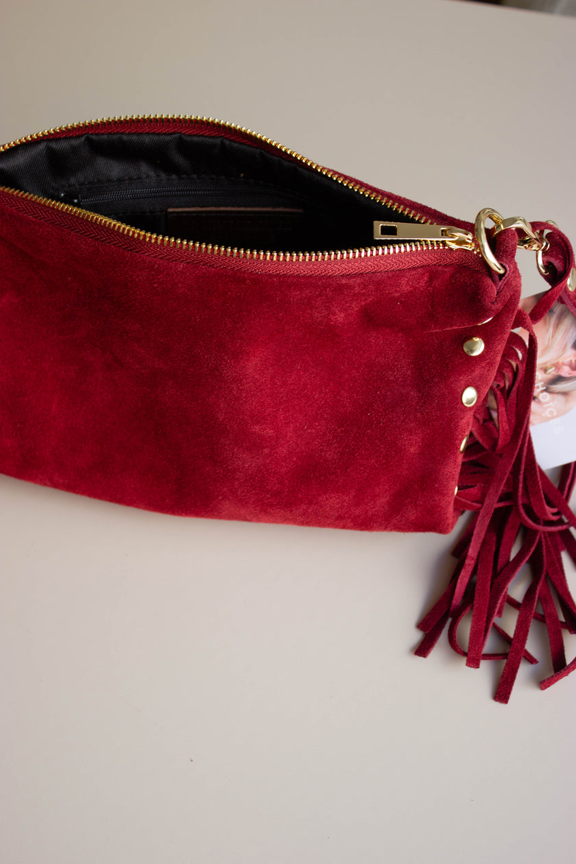 Mala de Pele Bordô com Tachas e Franjas
