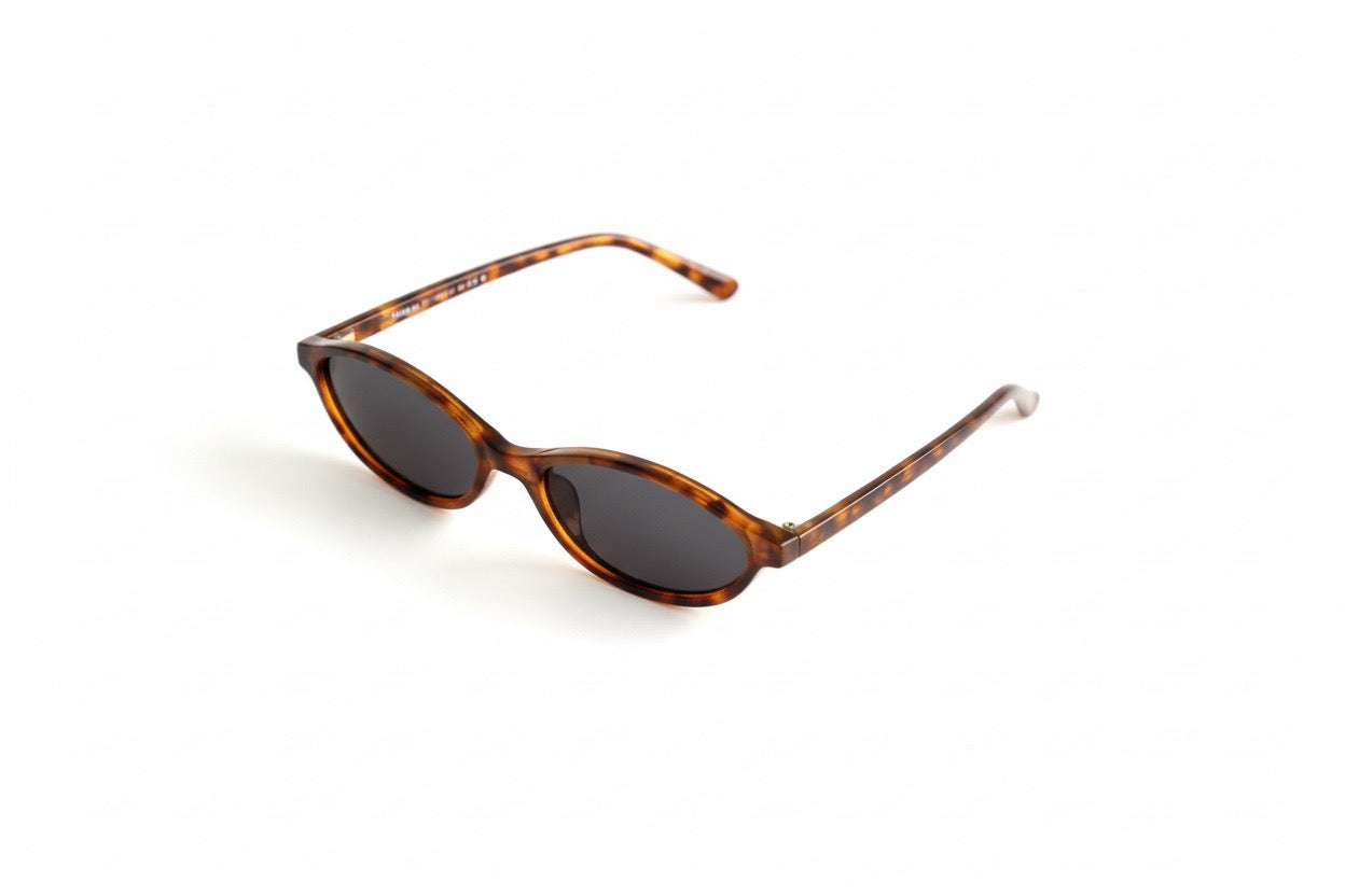 Óculos de Sol Ovais Cat Eye Castanhos com Lentes Pretas ♻️ 400 UV, Cat 3
