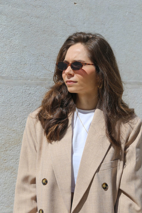 Óculos de Sol Ovais Cat Eye Castanhos com Lentes Pretas ♻️ 400 UV, Cat 3