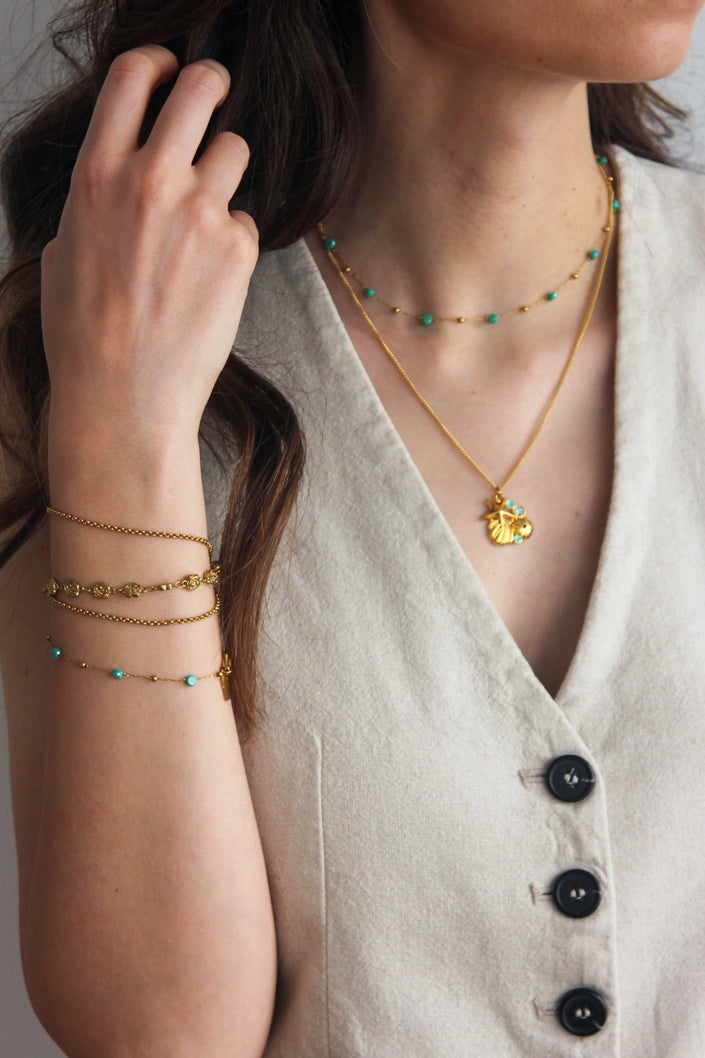 Pulseira em Aço Dourado de Pulso com Rosas