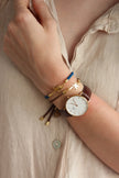 Pulseiras Coloridas com Medalhas
