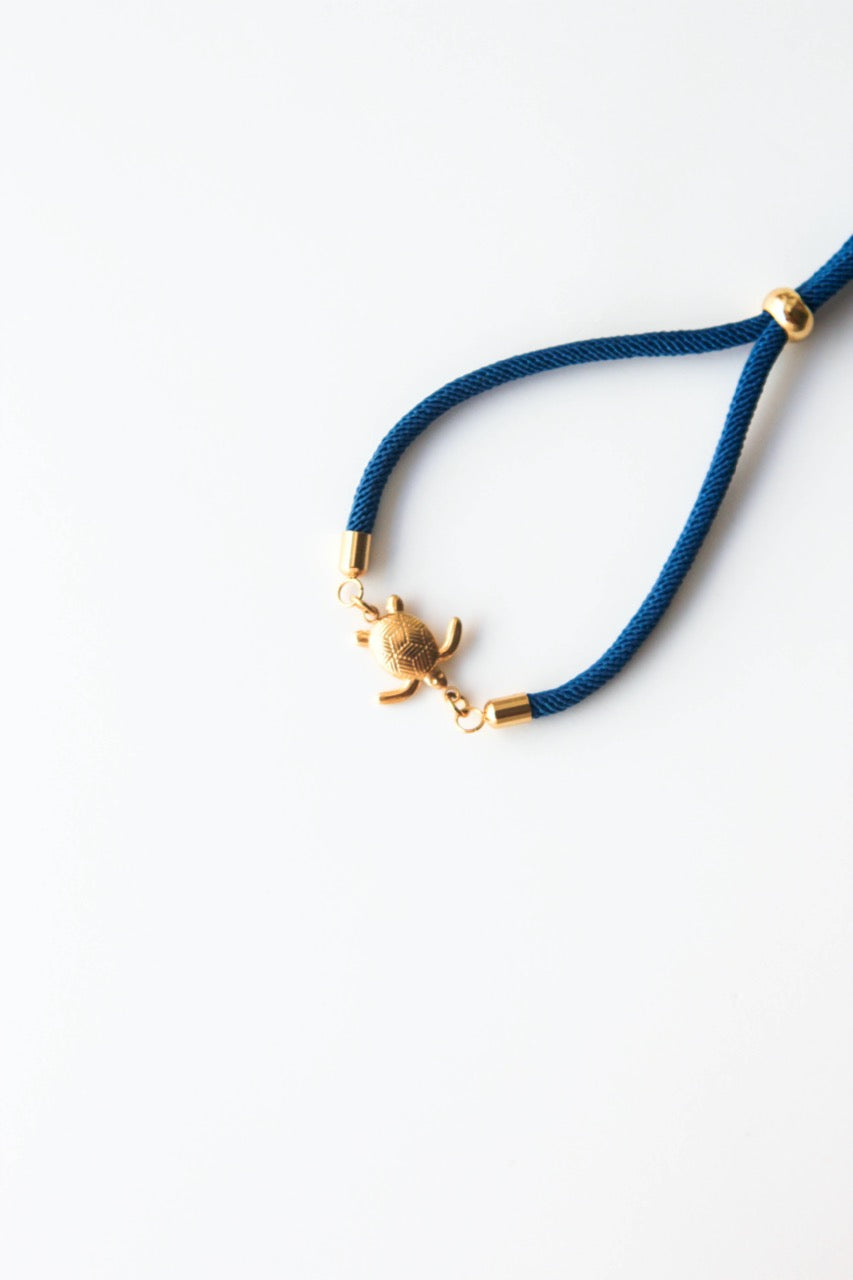 Pulseiras Coloridas com Medalhas