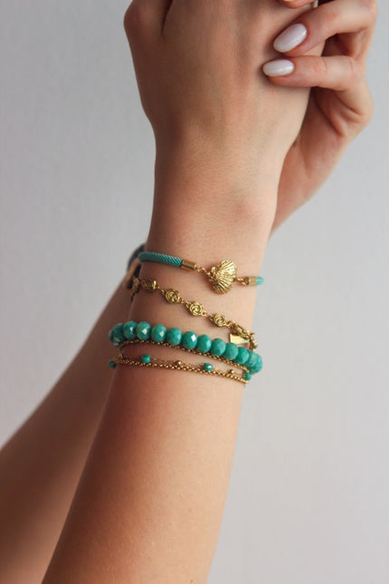 Pulseiras Coloridas com Medalhas