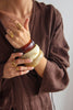 Pulseiras de Resina em Tons Neutros