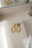 Brincos ovais dourados - formato vertical 2:3
