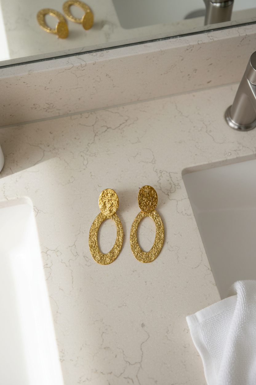 Brincos ovais dourados - formato vertical 2:3