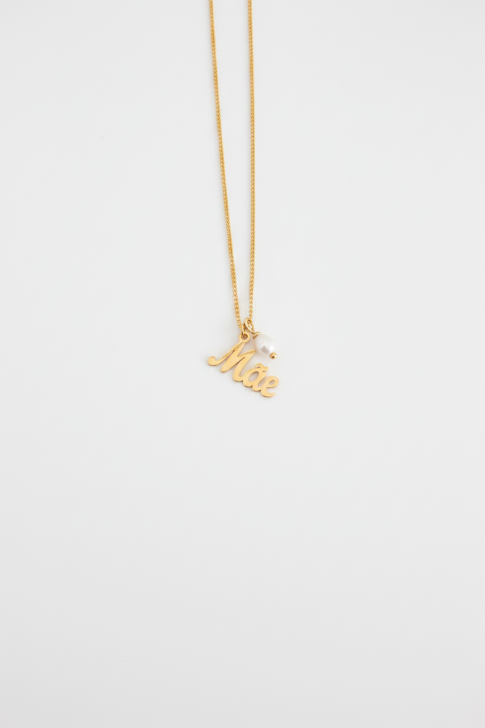Colar Mãe com pérola fundo branco