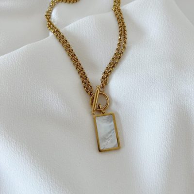 Colar em Aço Dourado Duplo com Madrepérola Rectangular