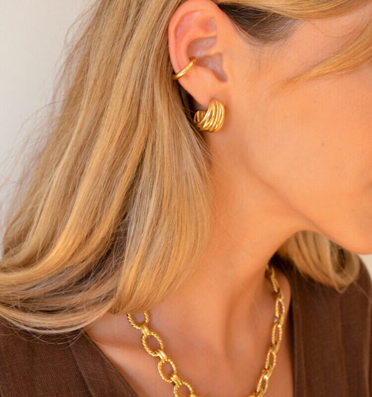 Earcuff em Aço Dourado Simples