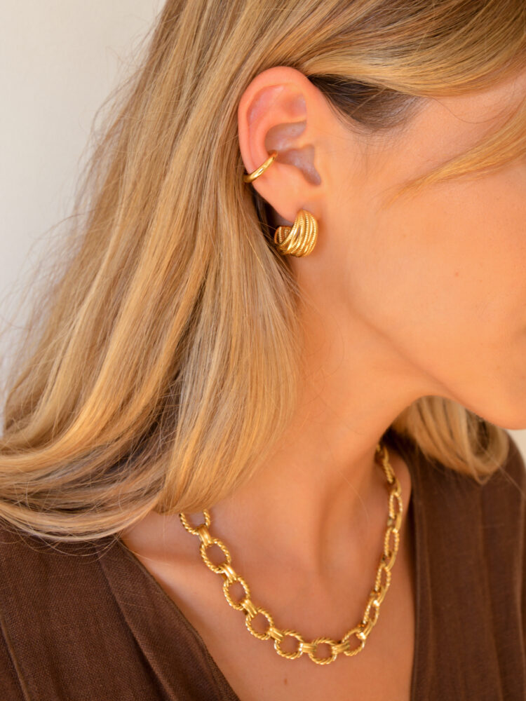 Earcuff em Aço Dourado Simples