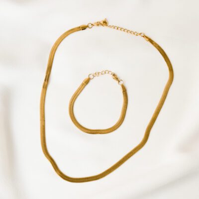 Conjunto em Aço Colar e Pulseira Achatada em Dourado