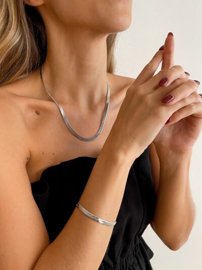 Conjunto em Aço Colar e Pulseira Achatada em Prateado