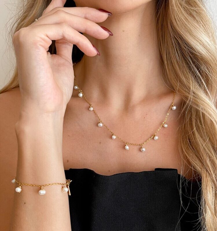 Conjunto em Aço Colar e Pulseira com Pérolas de Água Doce Penduradas